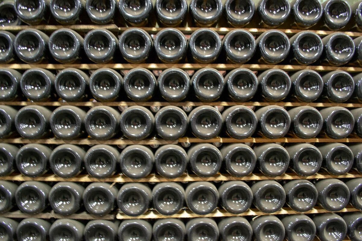 L’Osservatorio Unione Italiana Vini rileva una crescita della febbre da spumante in Italia, che oggi coinvolge un crescente numero di territori.