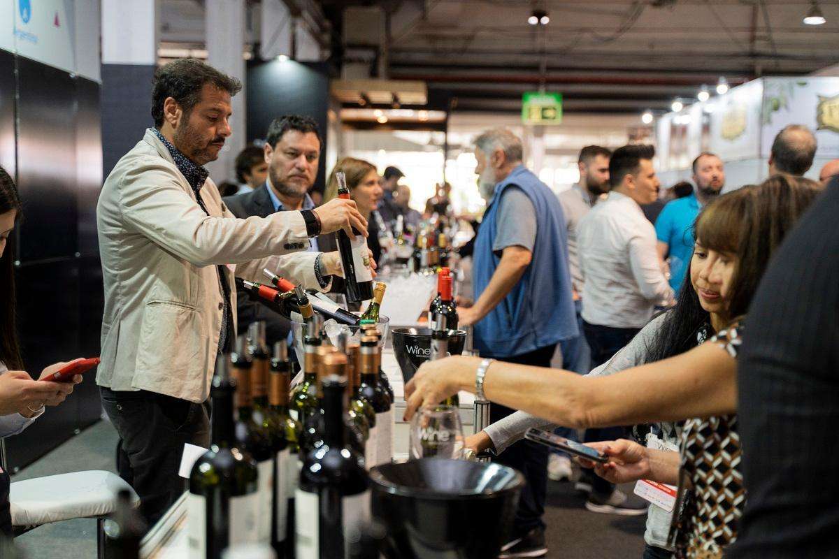 Parte con roadshow Vinitaly in Cina e Sudamerica agenda promozione internazionale vino italiano di Veronafiere. Prime tappe da 11 settembre