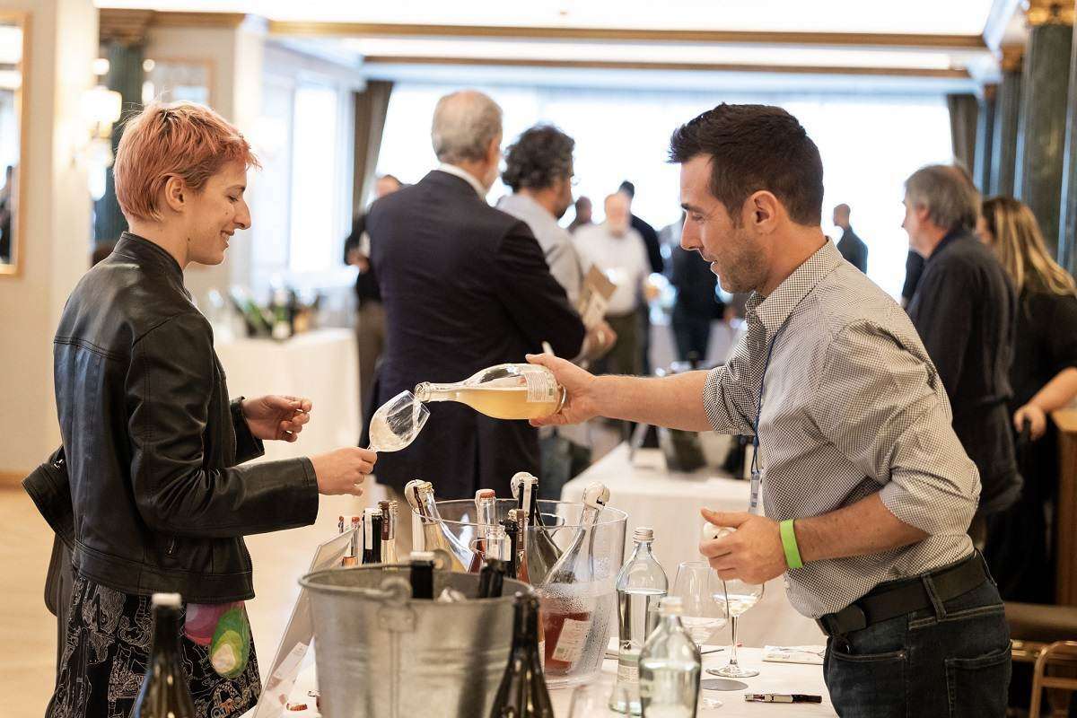 Appuntamenti diffusi in molte regioni d’Italia per gli amanti del vino: dal 27 ottobre degustazioni dal Piemonte alla Sardegna
