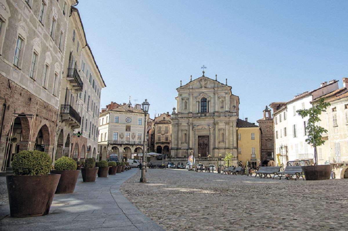 La kermesse, nel palinsesto di Calici&Forchette, è ideata da Anna Prandoni, giornalista ed esperta di enogastronomia, con la consulenza dell’enologo Andrea Moser