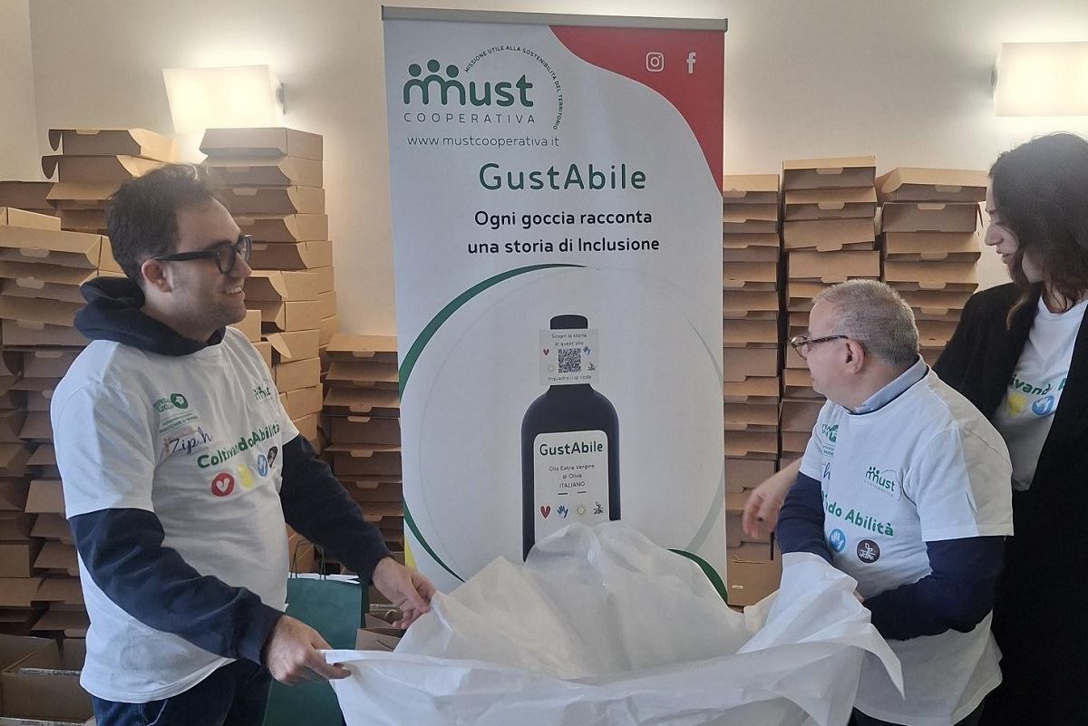 Arriva GustAbile, olio pugliese inclusivo. Nasce da progetto Coltivando abilità di azienda barese Tersan Puglia con coop sociali Must e Zip.h.