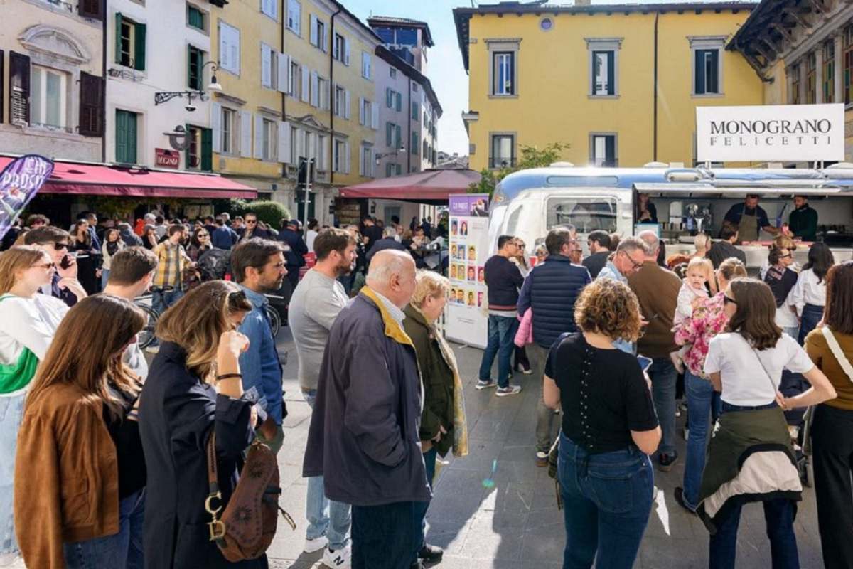 Dal 14 al 18 ottobre Ein Prosit torna a Udine con la 27ma edizione, cinque giorni dedicati alla gastronomia internazionale con oltre 90 chef e più di 130 appuntamenti.